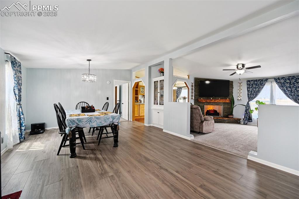 Image 8 of 48: Dining Area