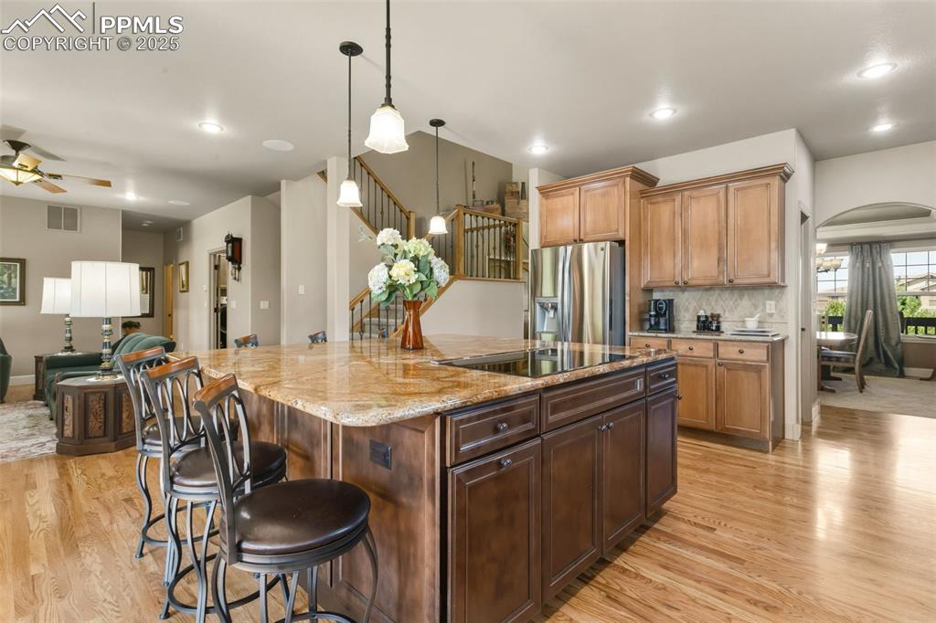 Image 11 of 50: Kitchen