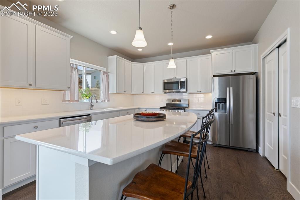 Image 11 of 30: Kitchen