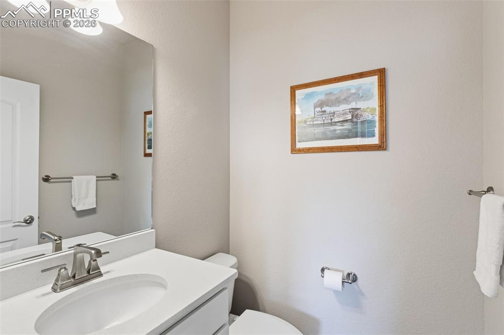 Image 15 of 30: Bathroom