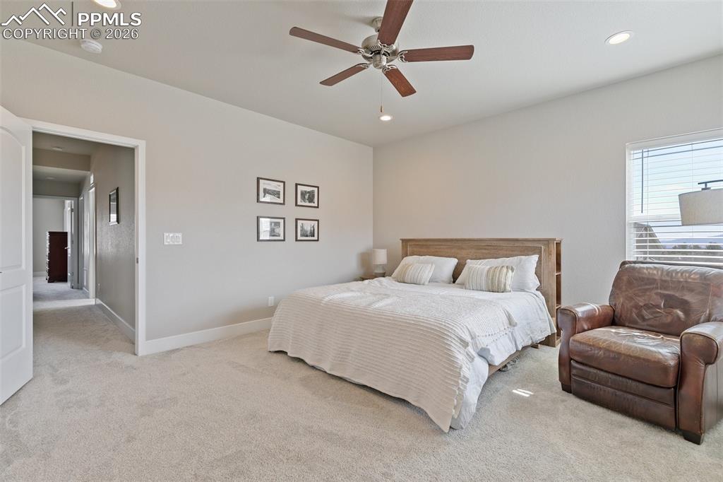 Image 18 of 30: Bedroom