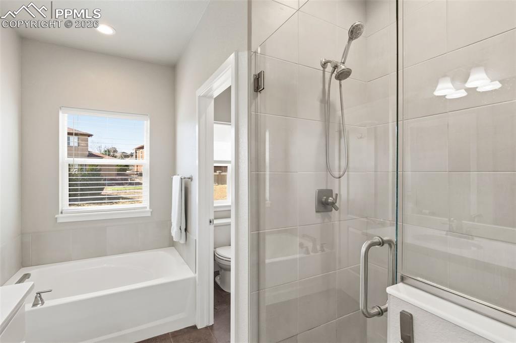 Image 20 of 30: Bathroom