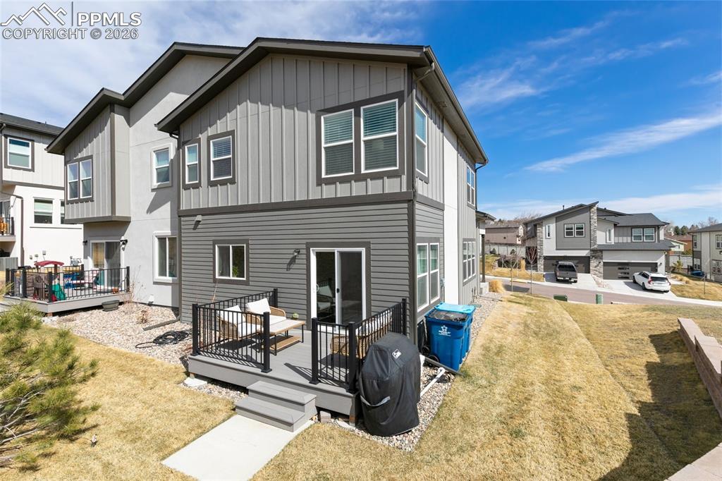 Image 30 of 30: Back of Structure