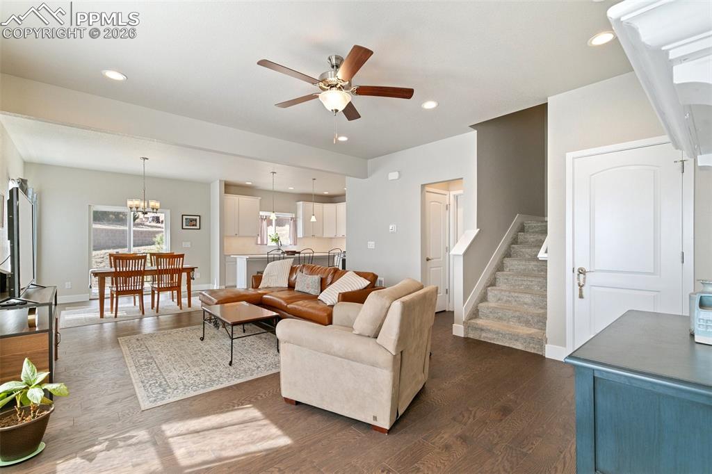 Image 6 of 30: Living Room