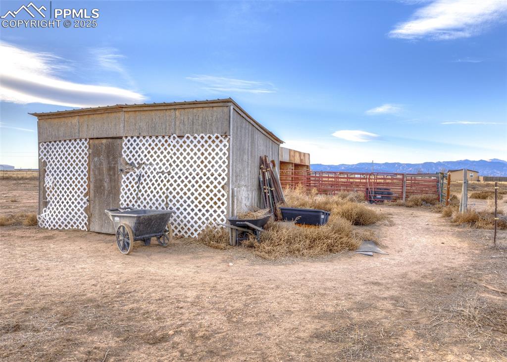 Image 40 of 50: Out Buildings