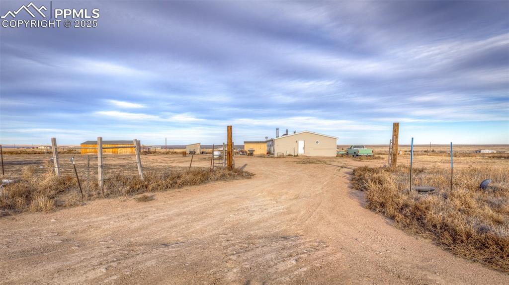 Image 43 of 50: Community