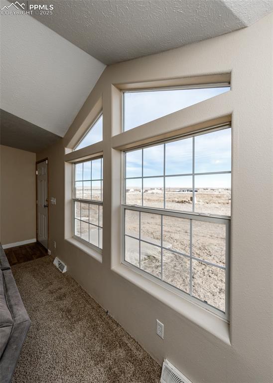 Image 6 of 50: Living Room