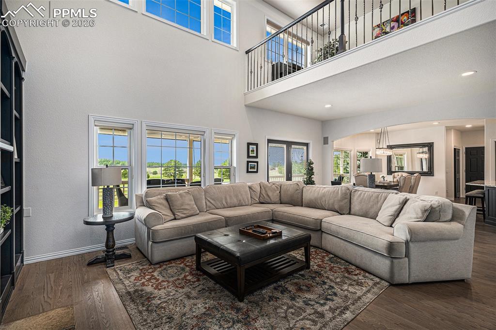 Image 6 of 50: Living Room