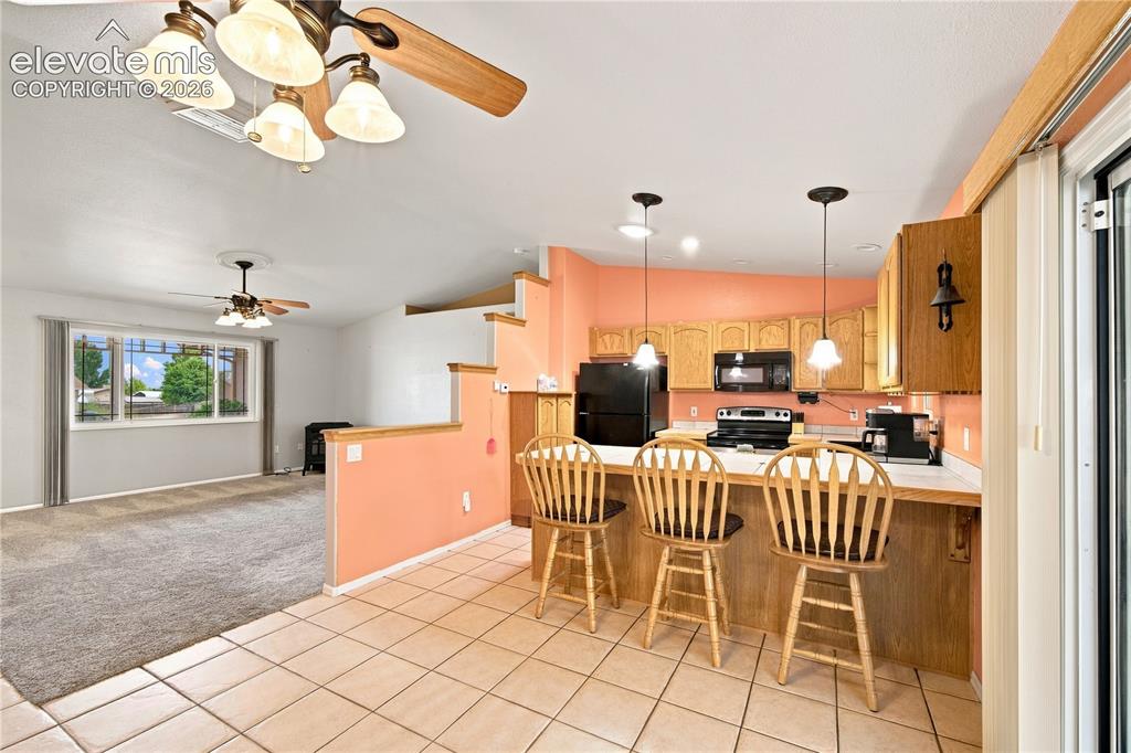 Image 12 of 38: Kitchen