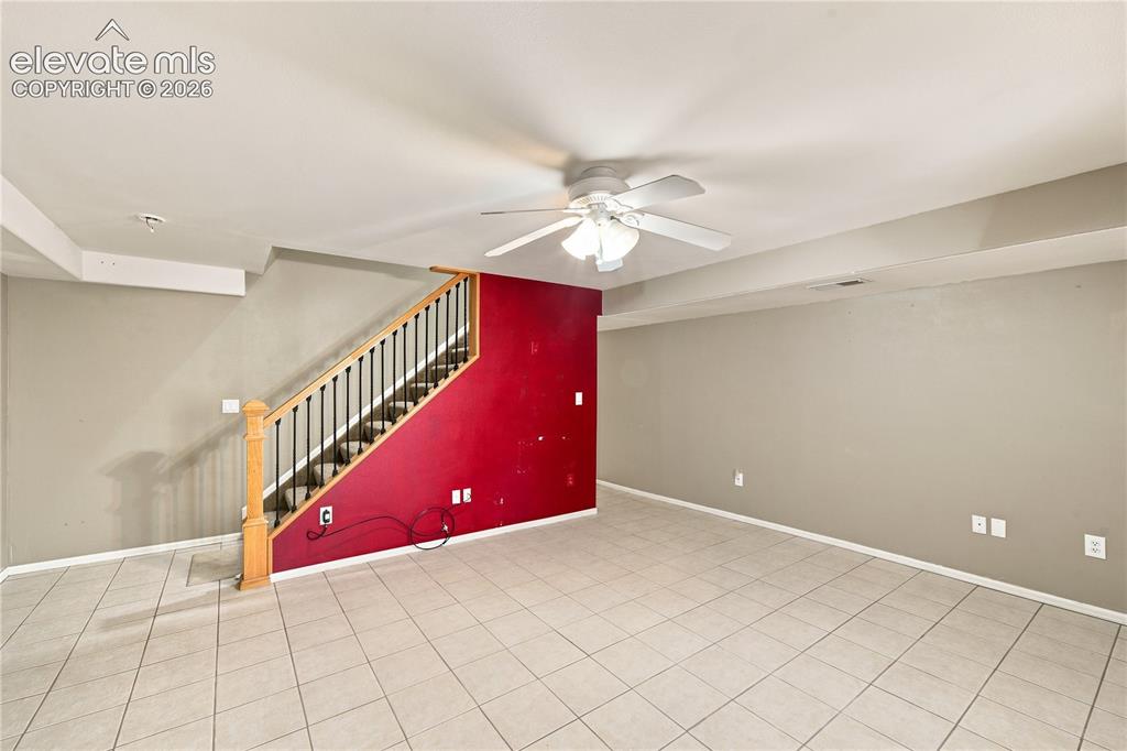 Image 23 of 38: Family Room