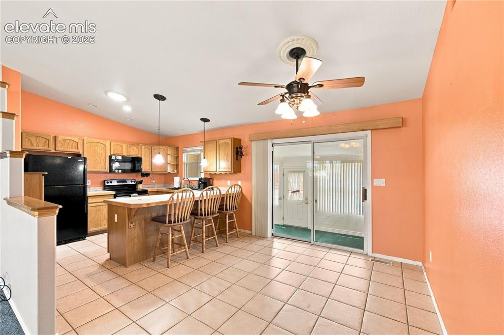 Image 8 of 38: Kitchen
