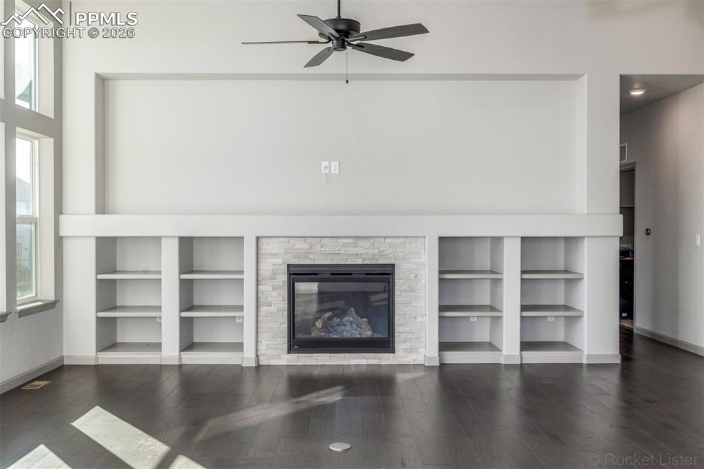 Image 5 of 46: Living Room