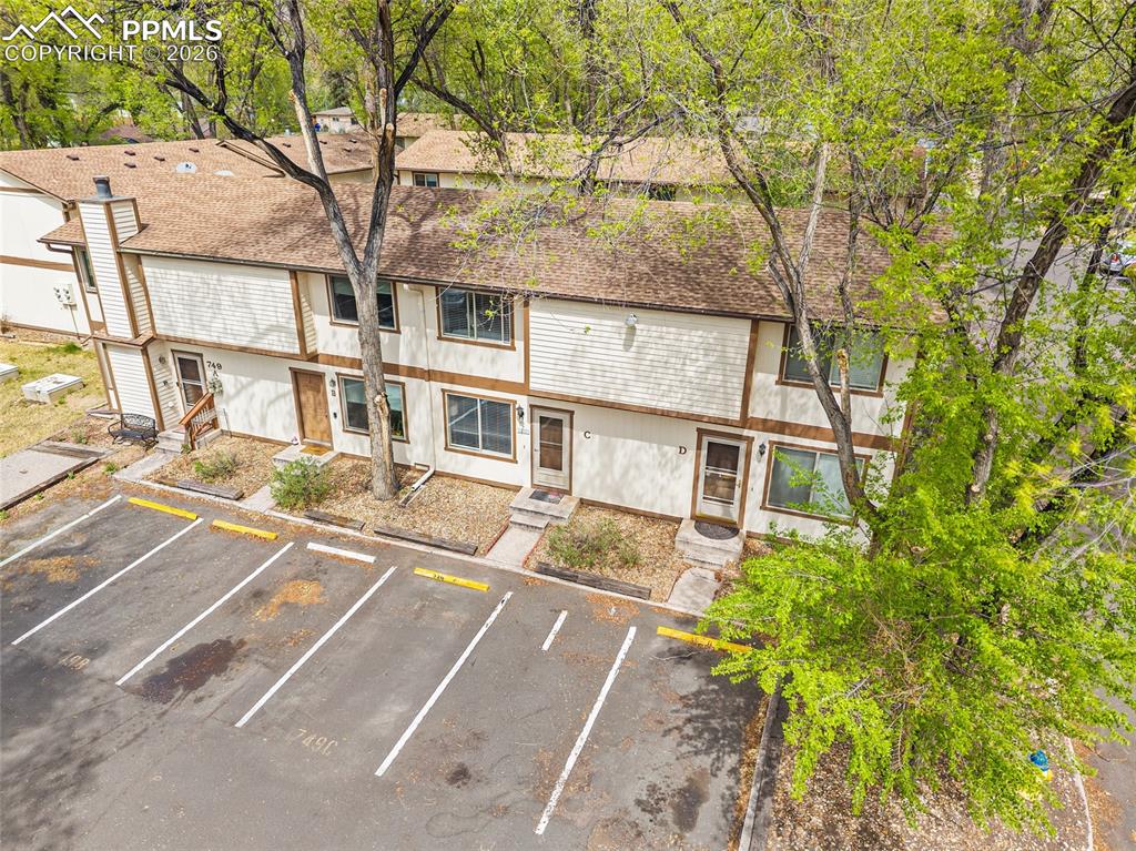 Image 24 of 29: Back of Structure