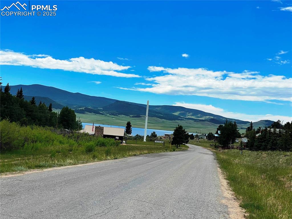 Image 17 of 19: Eleven Mile Reservoir