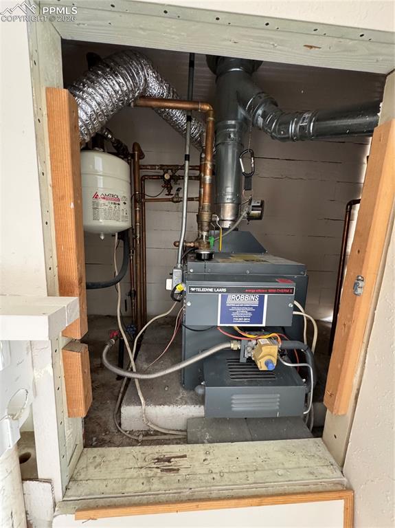 Image 28 of 34: Boiler radiant heating system