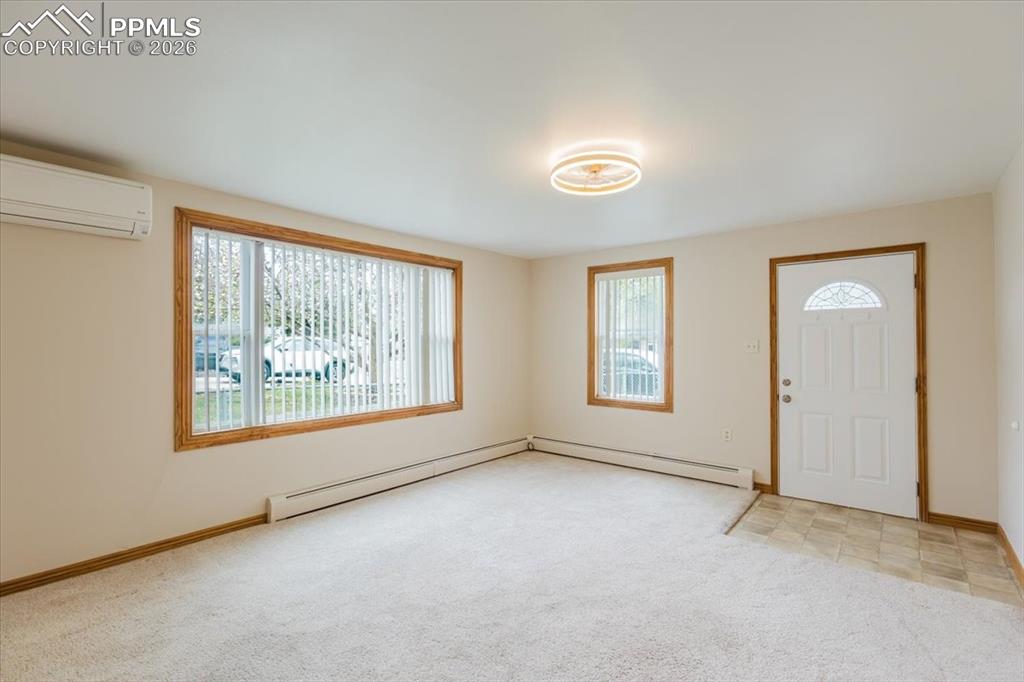 Image 9 of 34: Entry