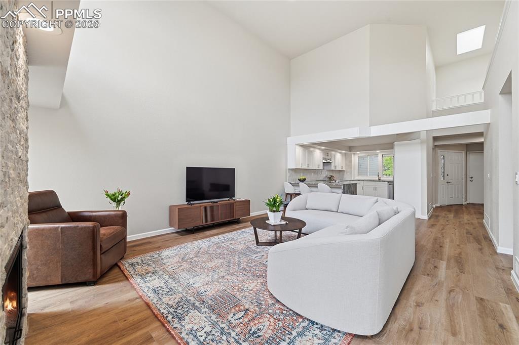 Image 19 of 49: Living Room
