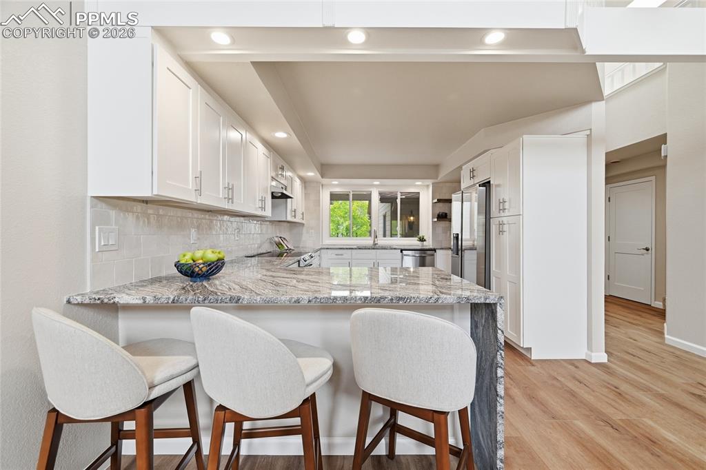 Image 9 of 49: Kitchen