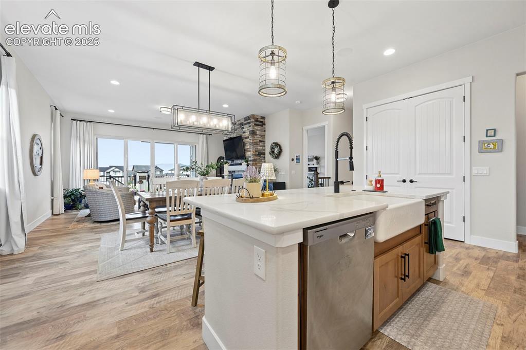 Image 7 of 48: Kitchen