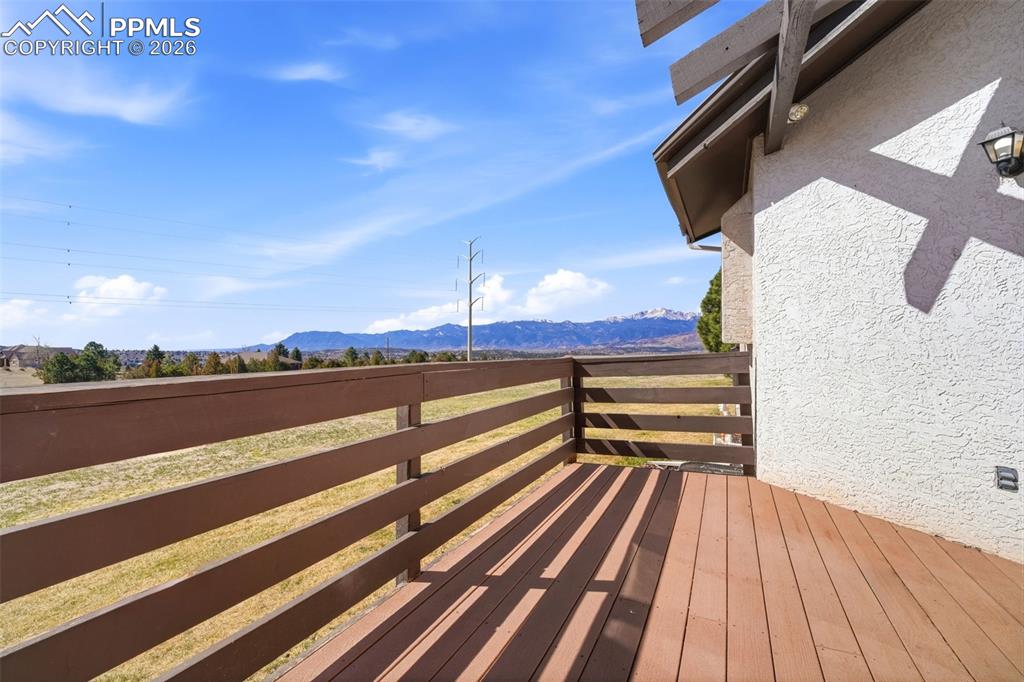 Image 36 of 46: Deck