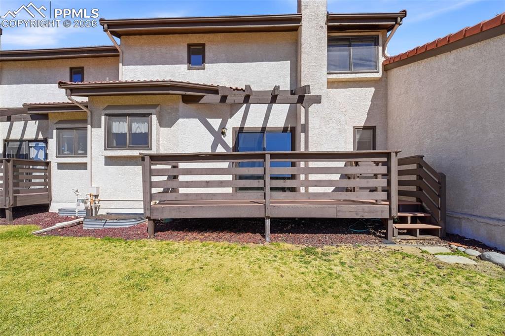 Image 38 of 46: Back of Structure