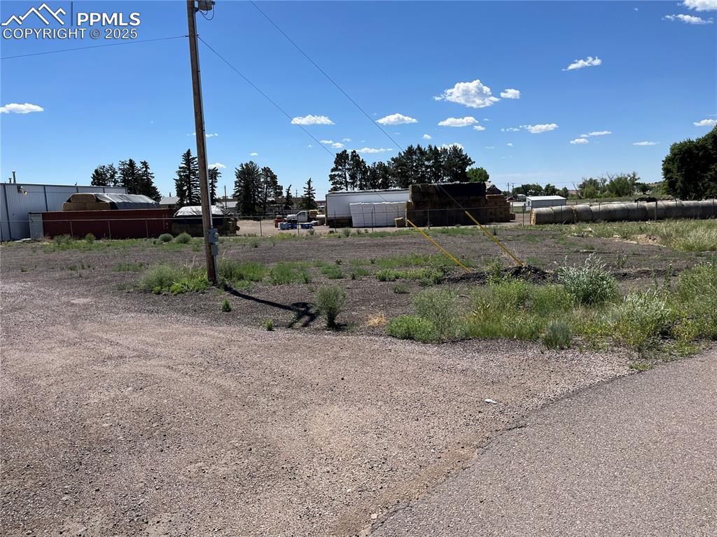 Image 25 of 26: View of yard