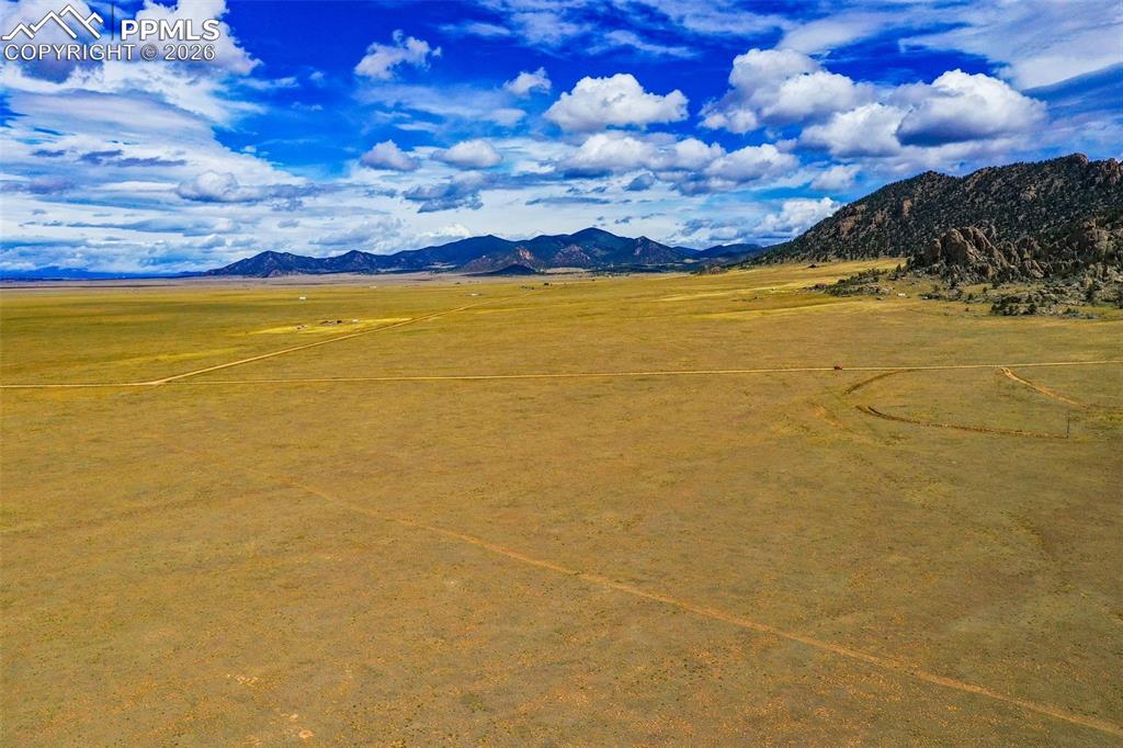 Image 5 of 21: Lot and looking North