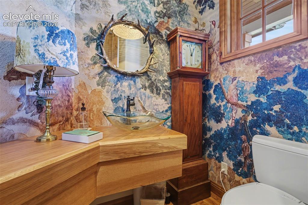 Image 12 of 46: Bathroom