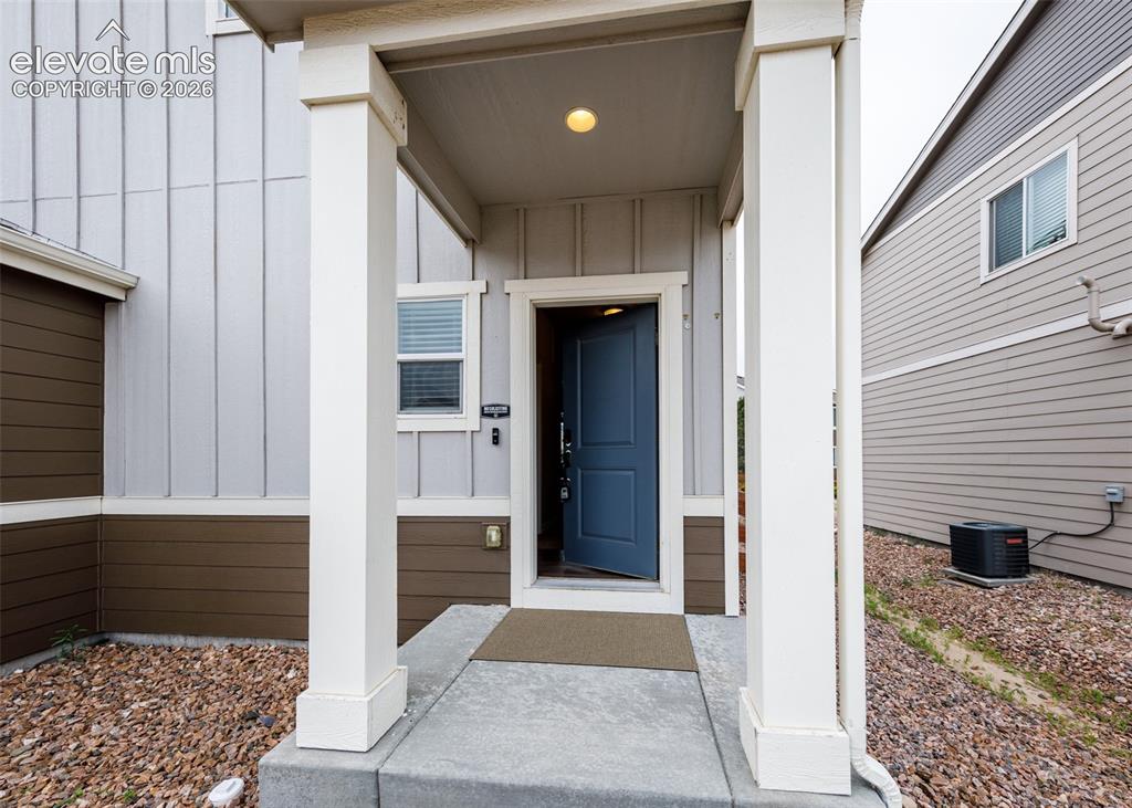 Image 4 of 45: Entry