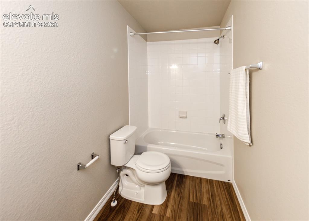 Image 41 of 45: Bathroom