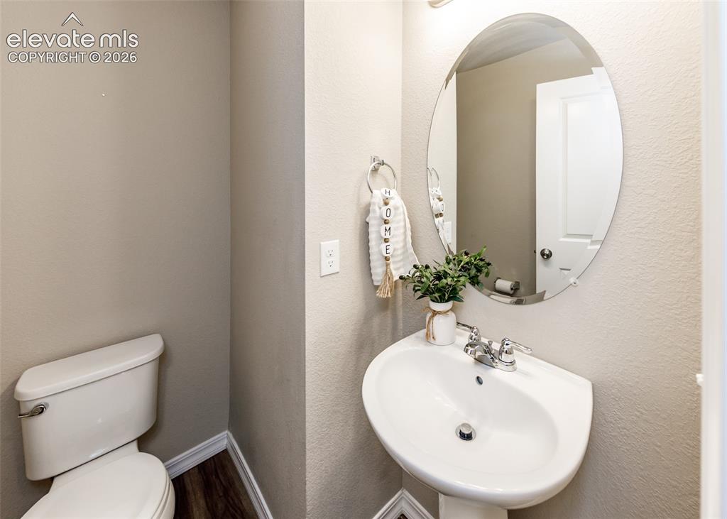 Image 7 of 45: Bathroom