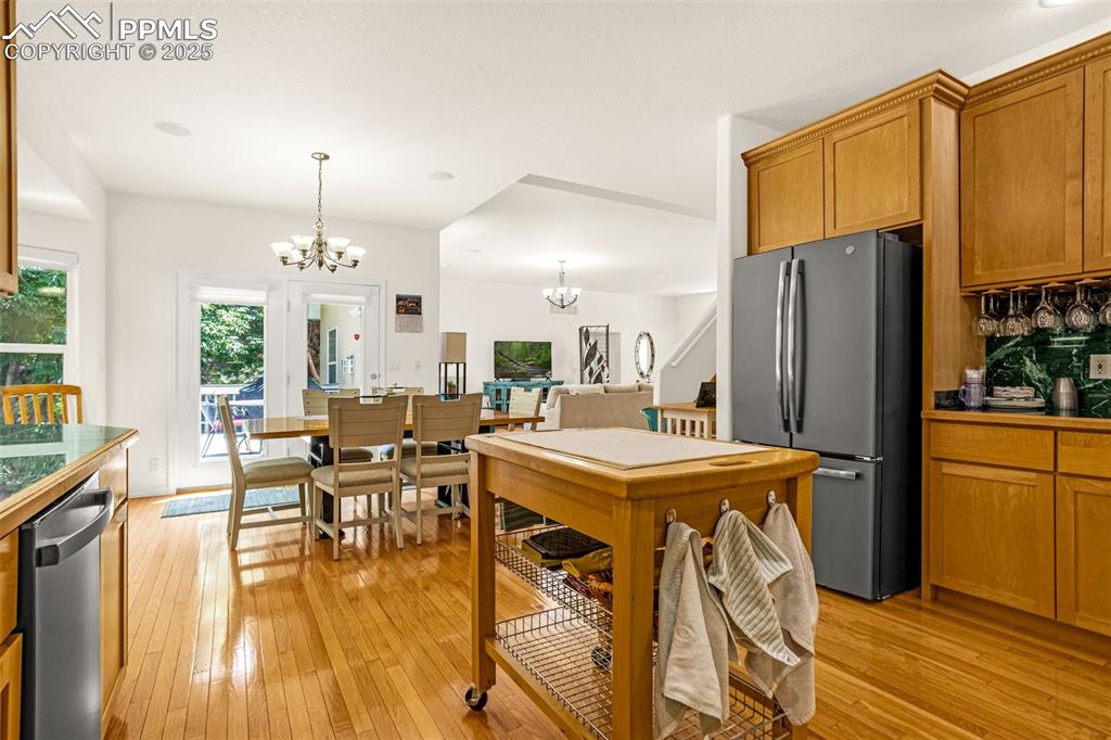 Image 12 of 37: Kitchen