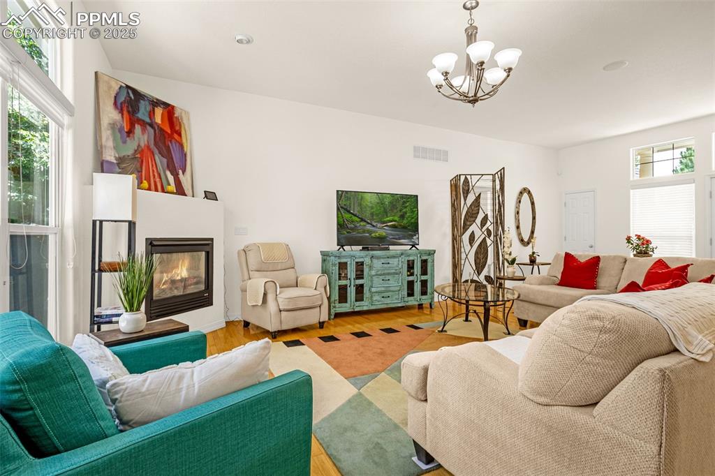 Image 4 of 37: Living Room