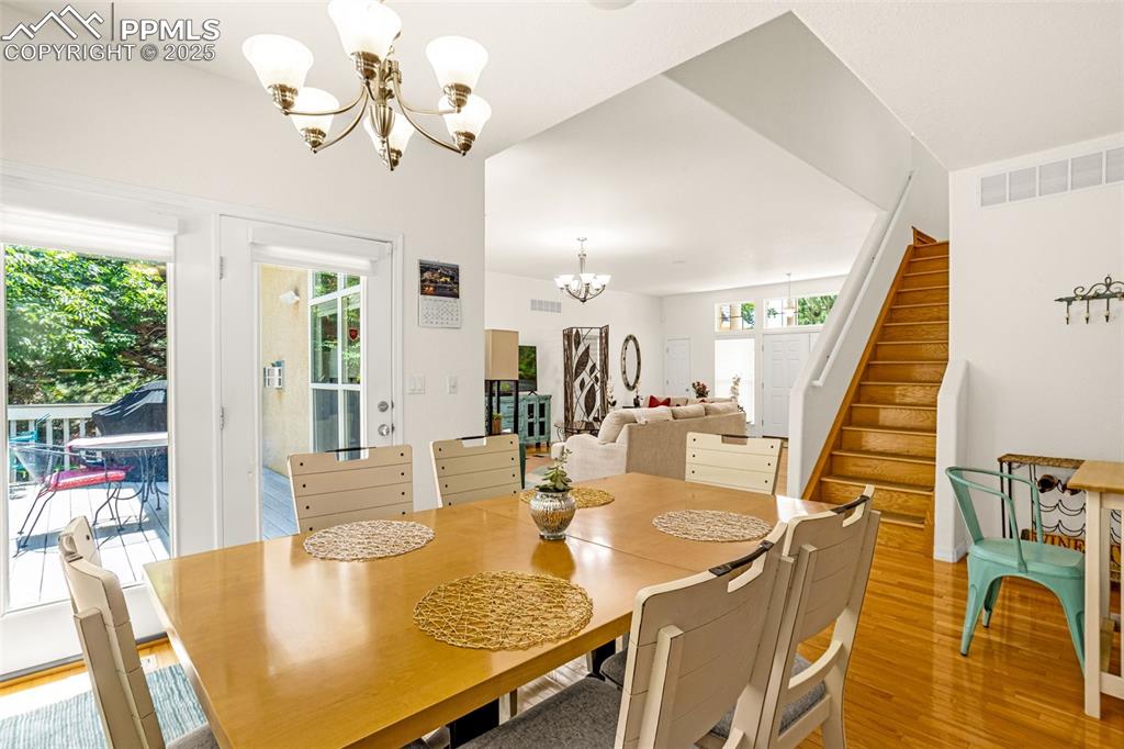 Image 9 of 37: Dining Area