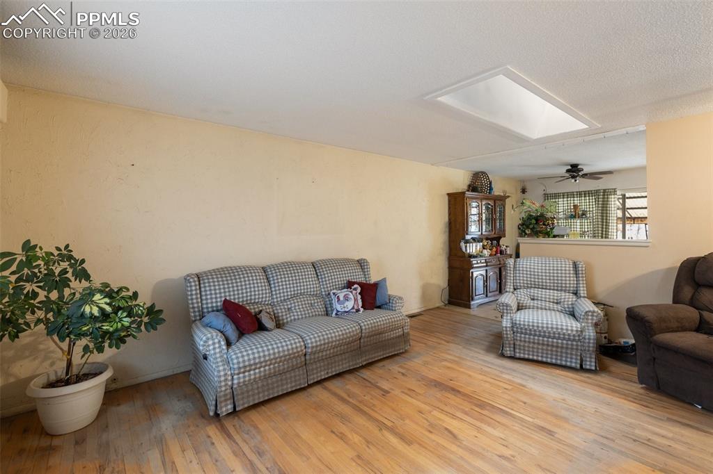 Image 11 of 34: Living Room