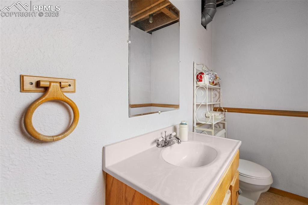 Image 8 of 34: Bathroom