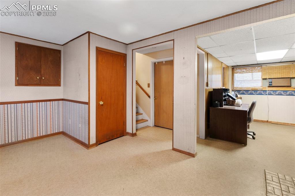 Image 9 of 34: Family Room