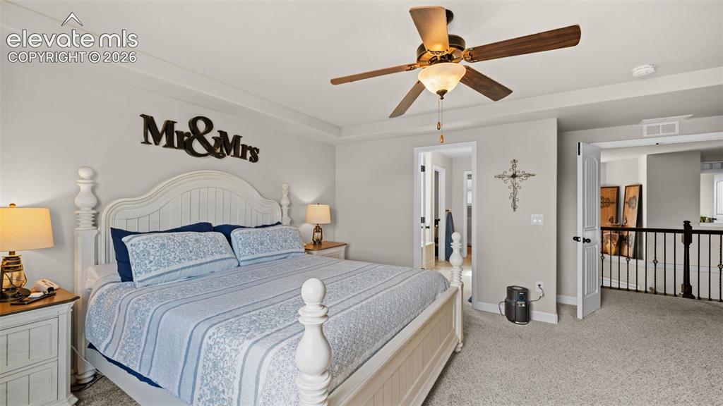Image 18 of 38: Bedroom