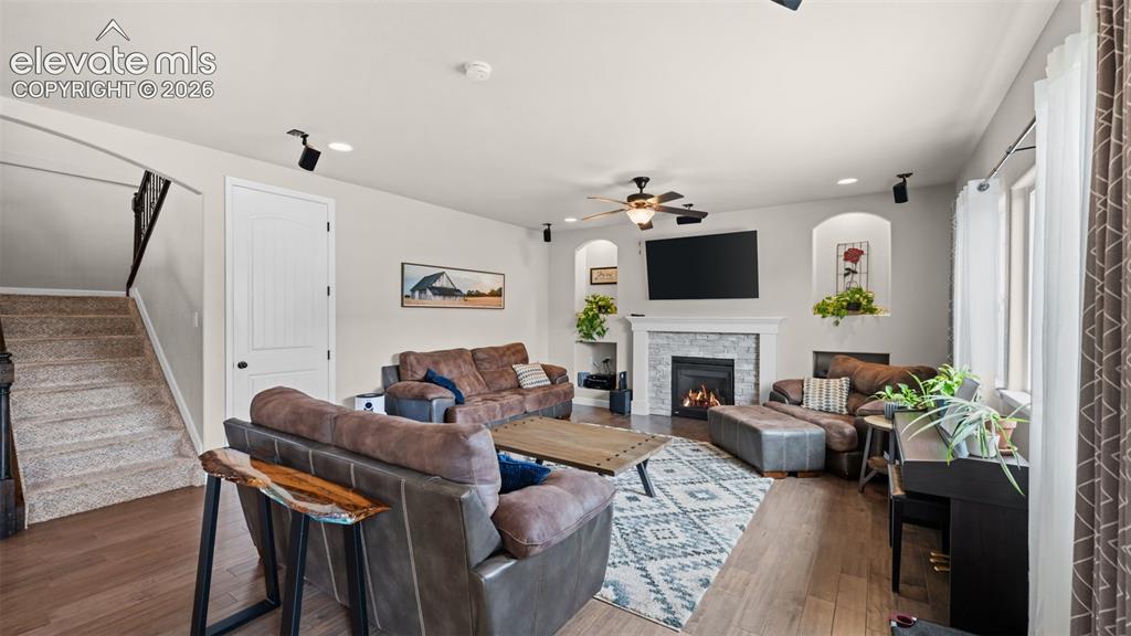 Image 7 of 38: Living Room