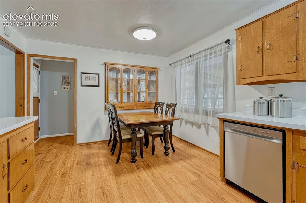 Image 18 of 46: Living Room