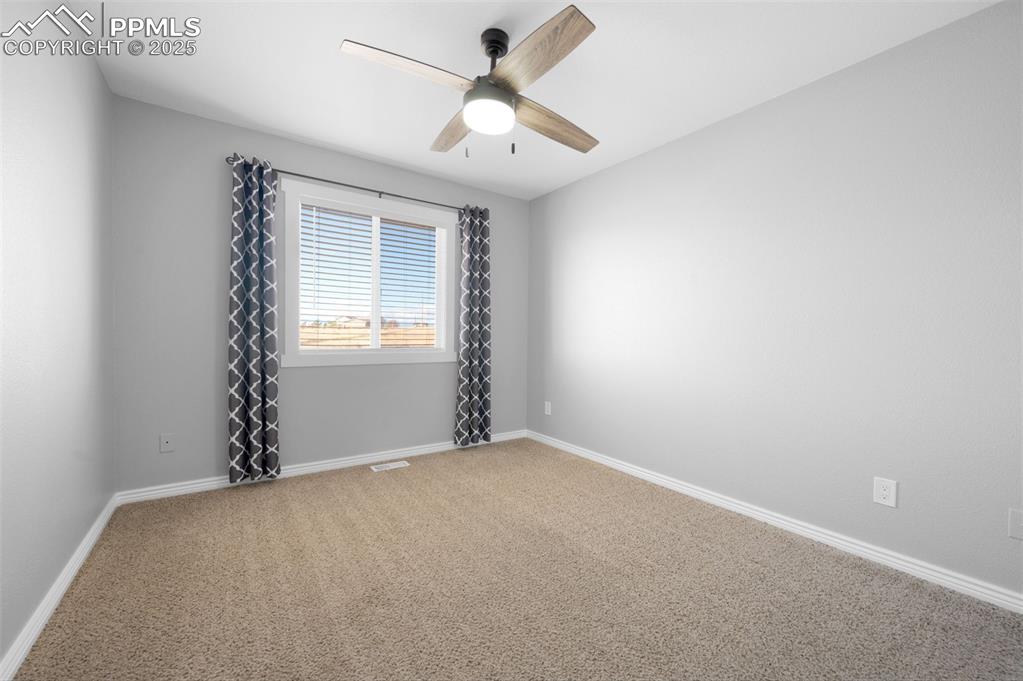 Image 22 of 35: Bedroom