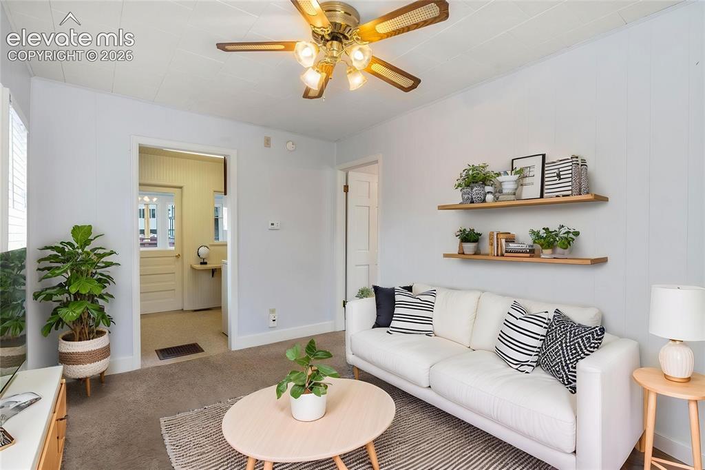 Image 4 of 16: Living Room
