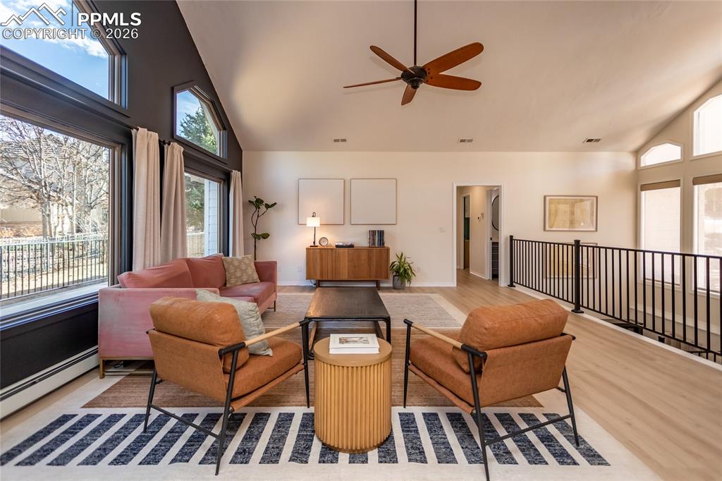 Image 10 of 50: Living Room