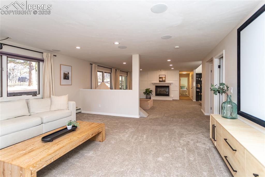 Image 33 of 50: Family Room