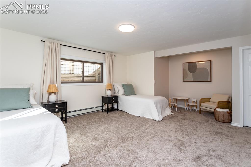 Image 41 of 50: Bedroom