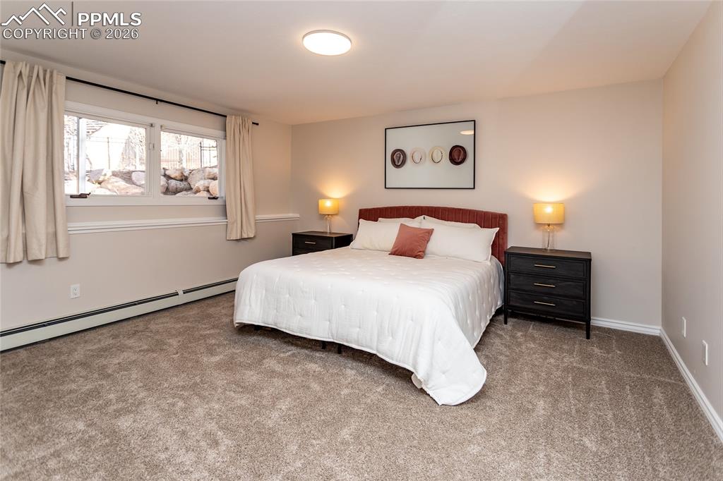 Image 42 of 50: Bedroom