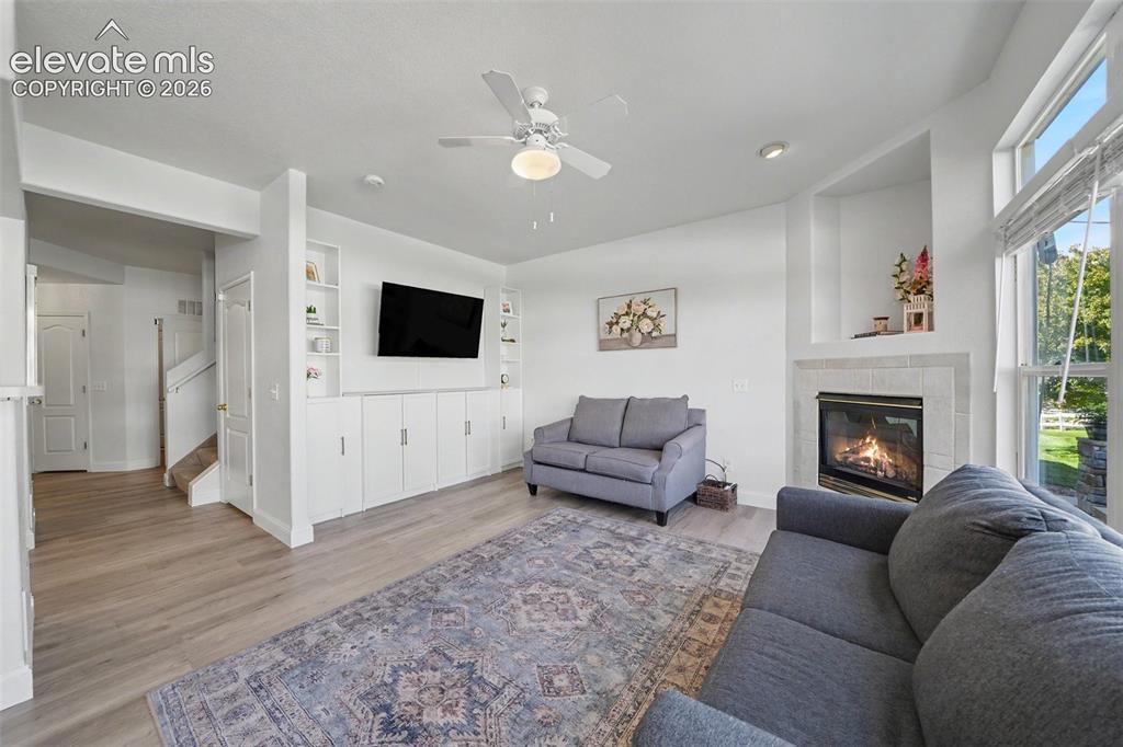 Image 4 of 26: Living Room
