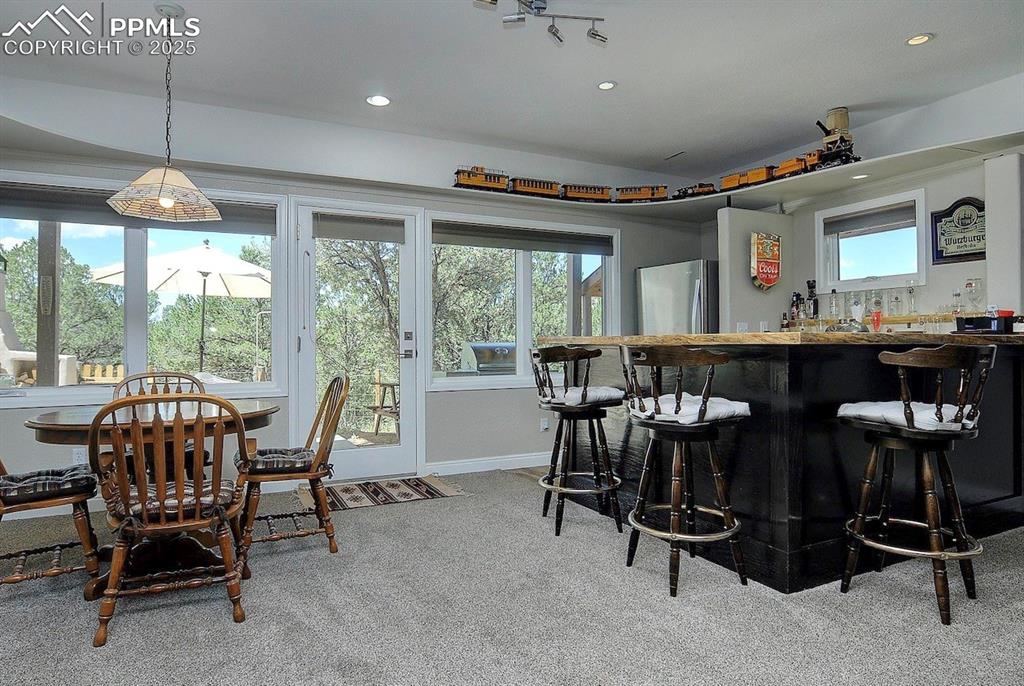 Image 22 of 40: Family Room