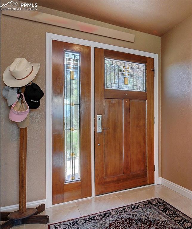 Image 4 of 40: Entry