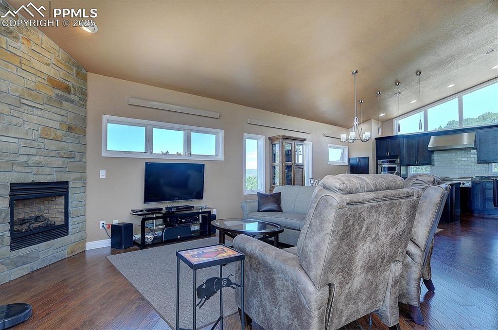 Image 9 of 40: Living Room